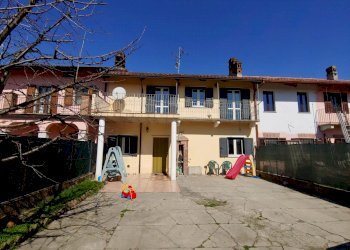 Casa semi indipendente via Massaua, 6, Crescentino - foto 2