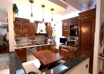 Quadrilocale via Ayroli, Genova (zona San Fruttuoso) - foto 4