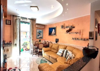 Quadrilocale via Ayroli, Genova (zona San Fruttuoso) - foto 22