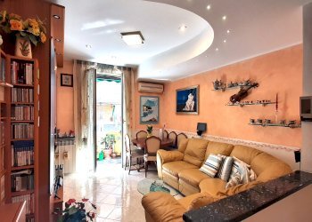 Quadrilocale via Ayroli, Genova (zona San Fruttuoso) - foto 23