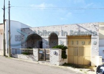 Facciata - Casa indipendente via Japigia, Morciano di Leuca - foto 3