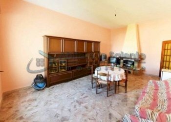 Salone - Casa indipendente via Japigia, Morciano di Leuca - foto 18