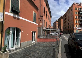 Posizione - Negozio Genova (zona Marassi) - foto 2