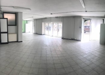 Locale commerciale - Negozio Genova (zona Marassi) - foto 6