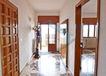 Corridoio - Casa indipendente via Giuseppe Verdi, Gagliano del Capo - foto 5