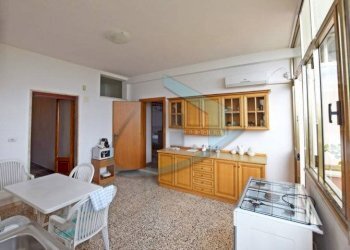 Cucina - Casa indipendente via Giuseppe Verdi, Gagliano del Capo - foto 16