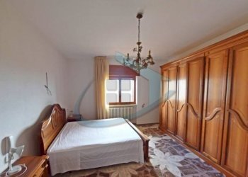 Camera da letto - Casa indipendente via Giuseppe Verdi, Gagliano del Capo - foto 20