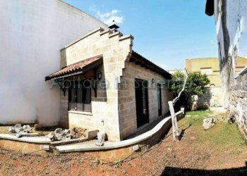 Giardino - Casa indipendente via Alberto Lionetto, Salve - foto 9