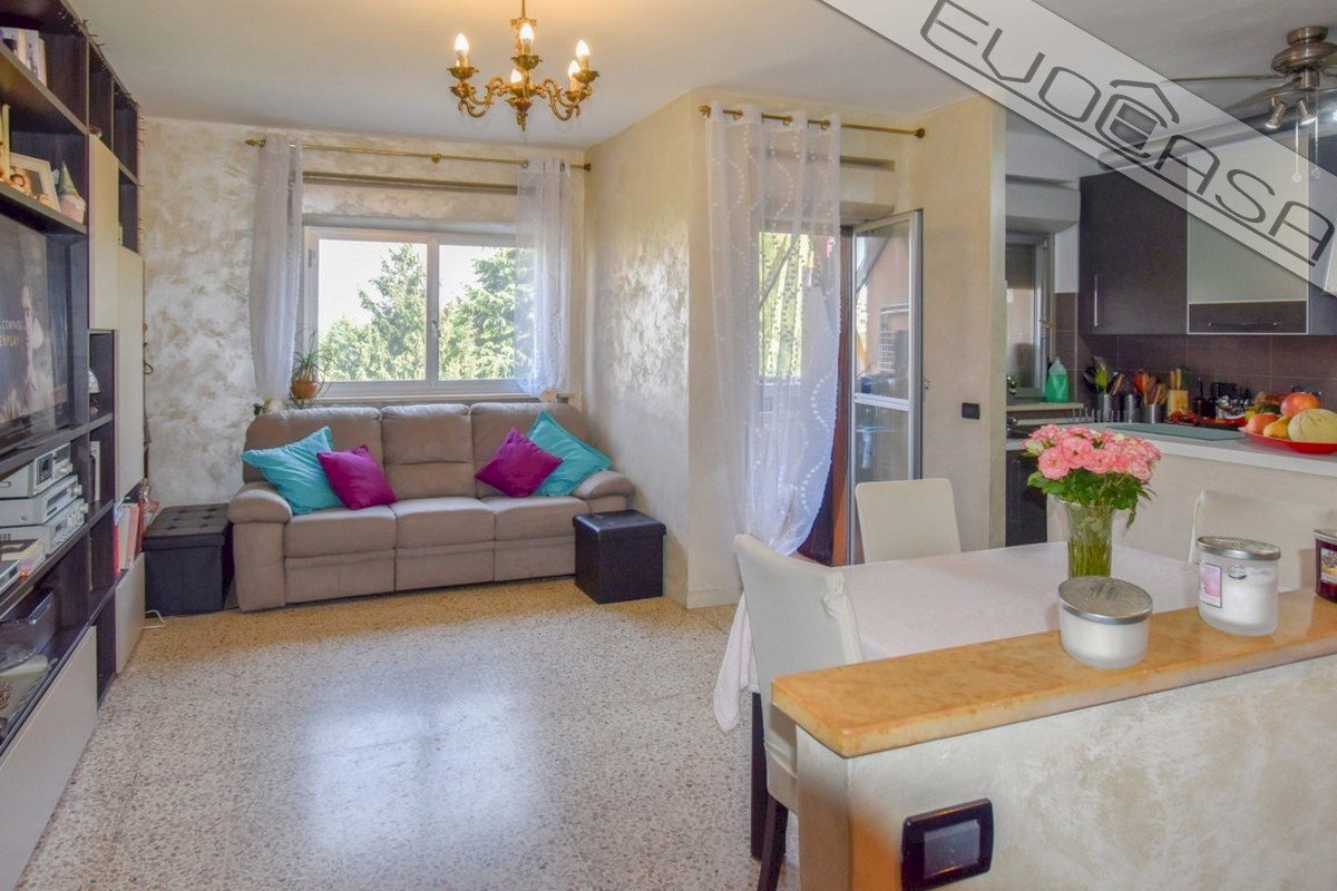 Three-room apartment Via Einaudi 25/c, Pinerolo - photo 1