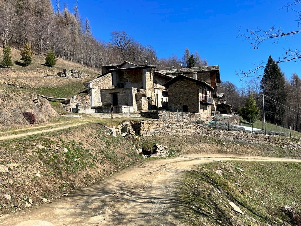 Rustic Borgata Pantoisa, Melle - photo 2