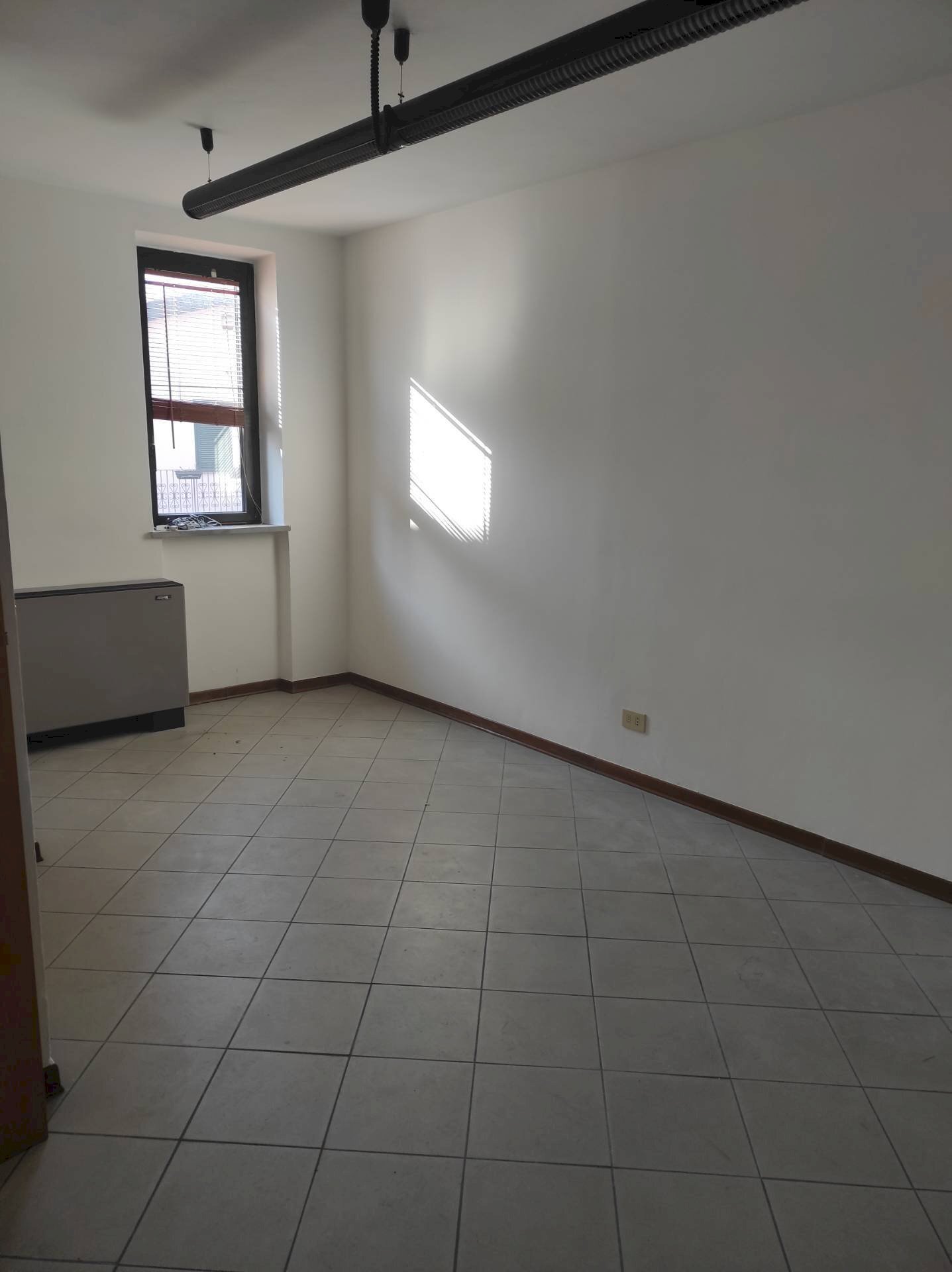 Office Viale Einaudi, Lucca (neighborhood Sant'Anna) - photo 2
