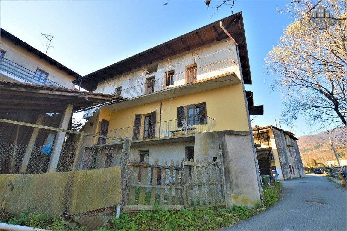 esterno - Casa indipendente via Duccio Galimberti, Cuorgnè - foto 1