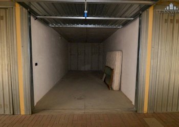 box - Box via Adriano Ghione', 23, Castellamonte - foto 5