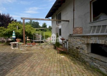 Giardino - Casa indipendente via Massimo D'Azeglio, 4, Vistrorio - foto 2