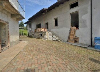 Cortile interno - Casa indipendente via Massimo D'Azeglio, 4, Vistrorio - foto 7