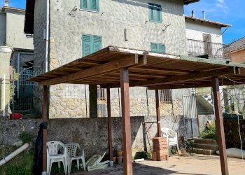 Independent house Davagna - photo 1