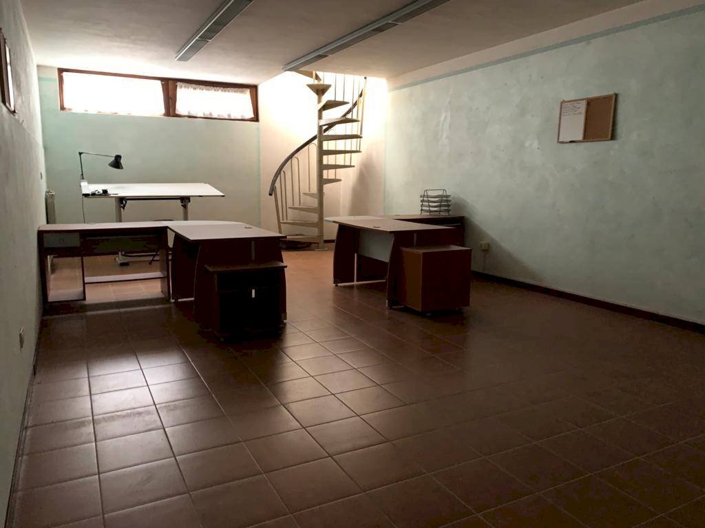 Attività Commerciale Via Rosselli, Seravezza - foto 3