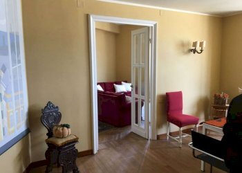 APPARTAMENTO AFFITTO ARREDATO GENOVA CENTRO QUADRI - Three-room apartment via ROCCATAGLIATA CECCARDI, Genova - photo 9
