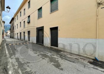 Locale Commerciale Piazza San Tommaso D'Aquino, Aquino - foto 6