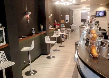 Commercial Activity Via aurelia, Viareggio - photo 1