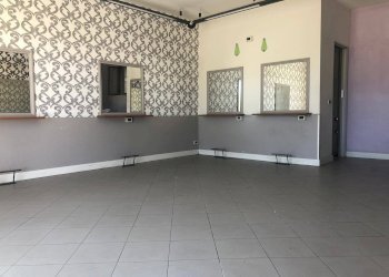 Commercial Activity Via di chiavarino, Massarosa - photo 1