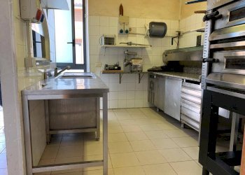 Commercial Activity via aurelia, Viareggio - photo 8