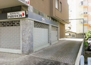 Negozio via Ezio Parolo, 40, Sondrio - foto 6