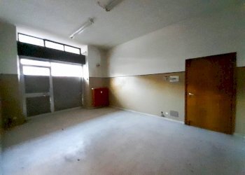 Negozio via Ezio Parolo, 40, Sondrio - foto 15