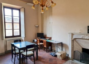 Three-room apartment Via Elisa, Lucca (neighborhood Centro Storico) - photo 1