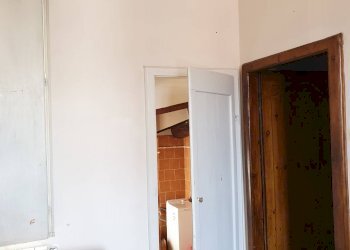 Three-room apartment Via Elisa, Lucca (neighborhood Centro Storico) - photo 3