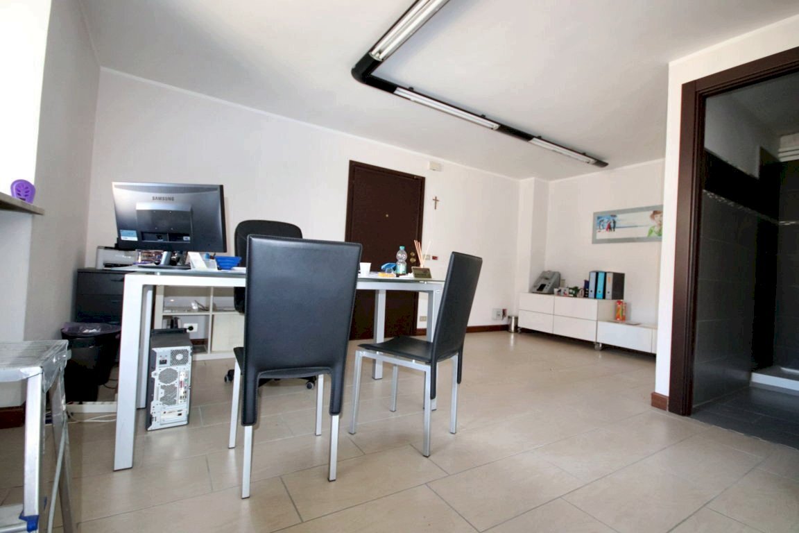 Warehouse Corso Cortemilia, 31, Alba - photo 3