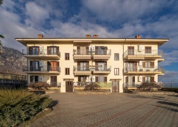 Trilocale Via della Rocca, 18, Envie - foto 1