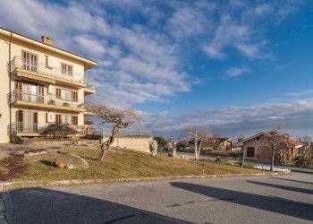 Trilocale Via della Rocca, 18, Envie - foto 2