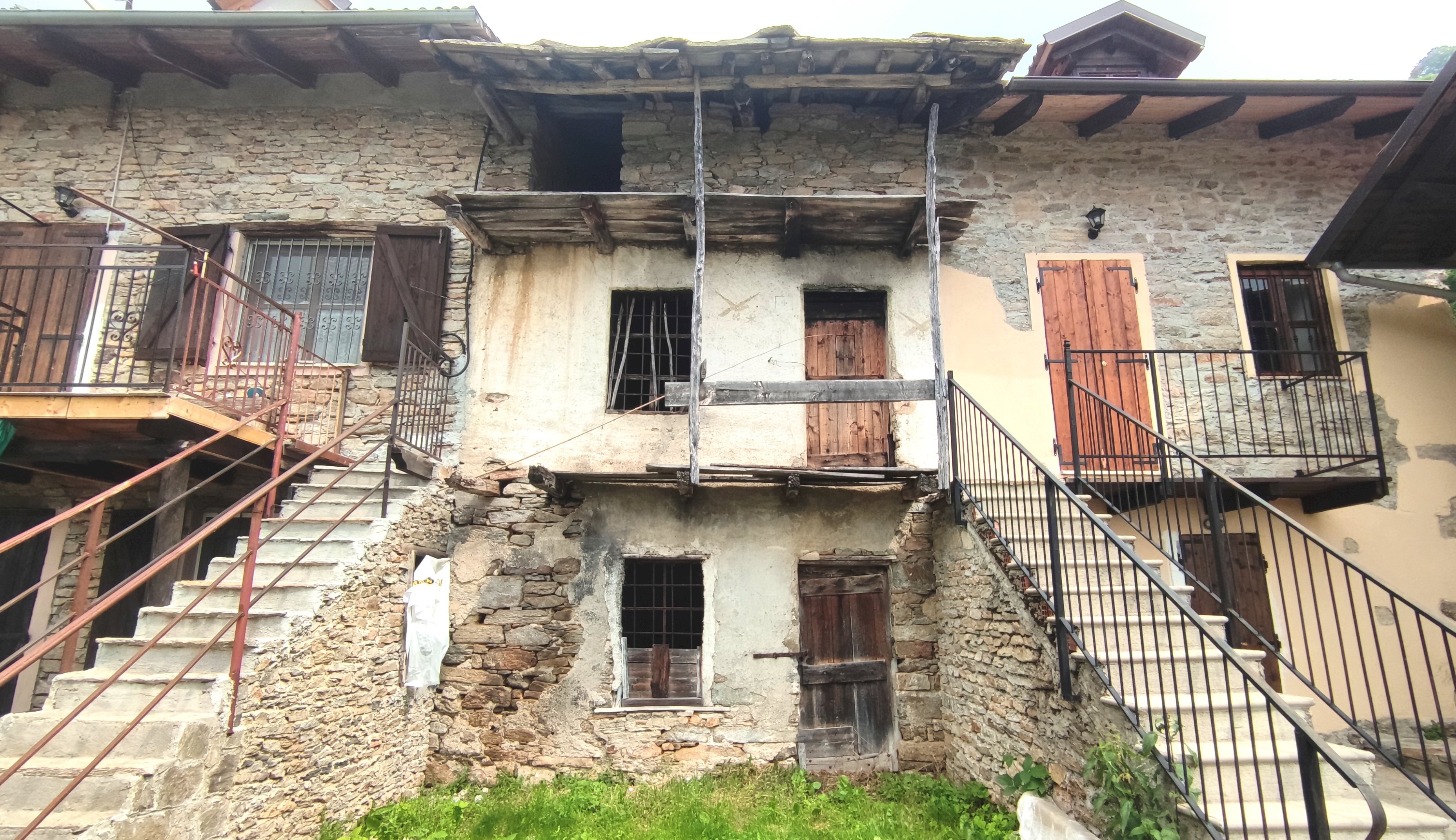 Casa semi indipendente Borgata Riciardun, 4, Pinasca - foto 1