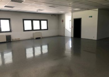 Commercial Activity Via sarzanese nord, Massarosa - photo 10