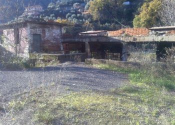 parte esterna - Capannone via San Rocco, Recco - foto 13