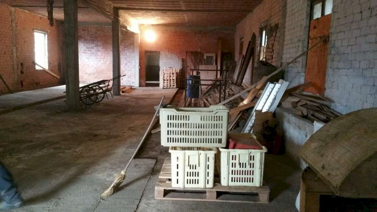 whatsapp image 2021-02-12 at 11.30.09 (6) - Magazzino via San Lorenzo, Avegno - foto 3