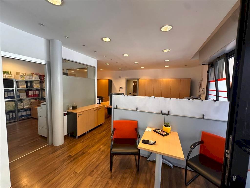 Office VOLTA 87, Lambrugo - photo 1