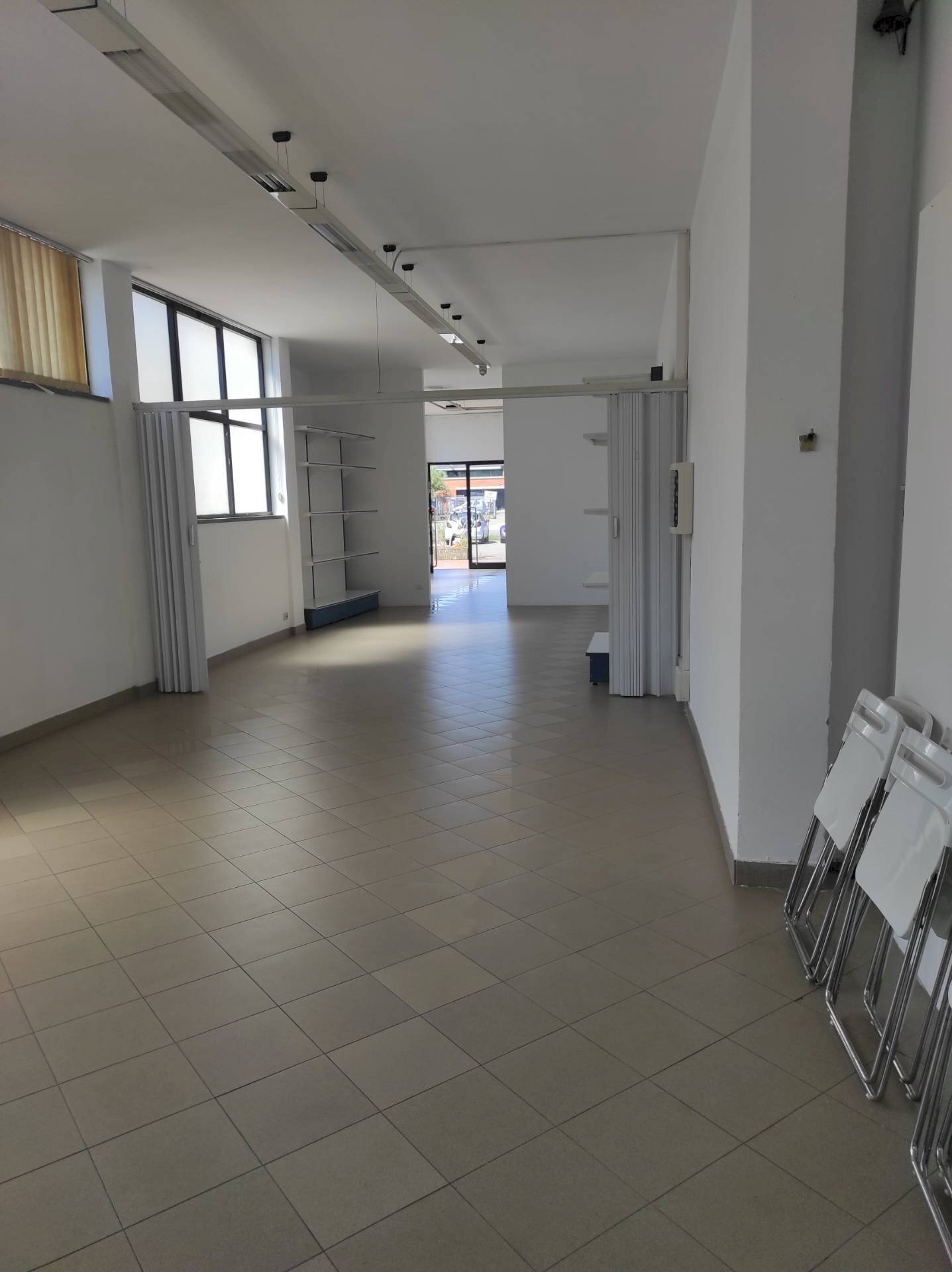 Attività Commerciale Via Carlo Piaggia, Lucca (zona Arancio) - foto 1