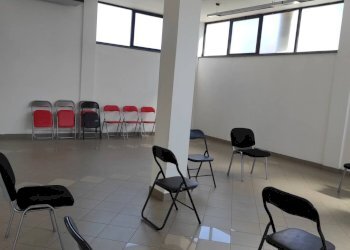 Attività Commerciale Via Carlo Piaggia, Lucca (zona Arancio) - foto 2