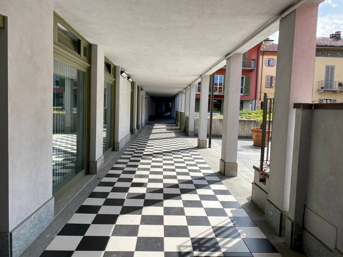 Shop vicolo della Madonnetta, Chieri - photo 3