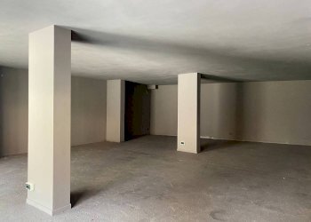 Negozio vicolo della Madonnetta, 3, Chieri - foto 7