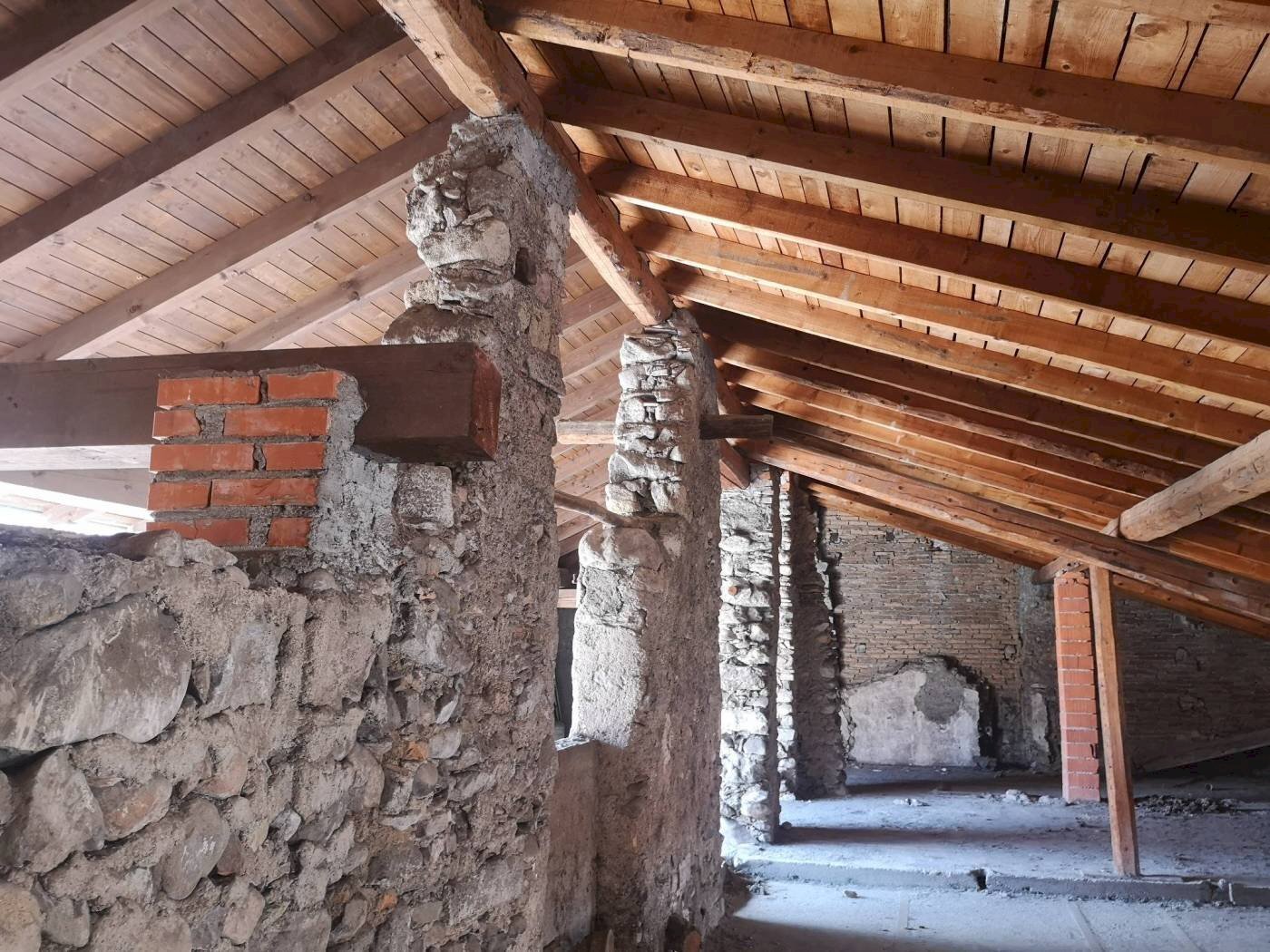 sottotetto - Stabile - Palazzo via Achille Motta, 1, Malnate - foto 1