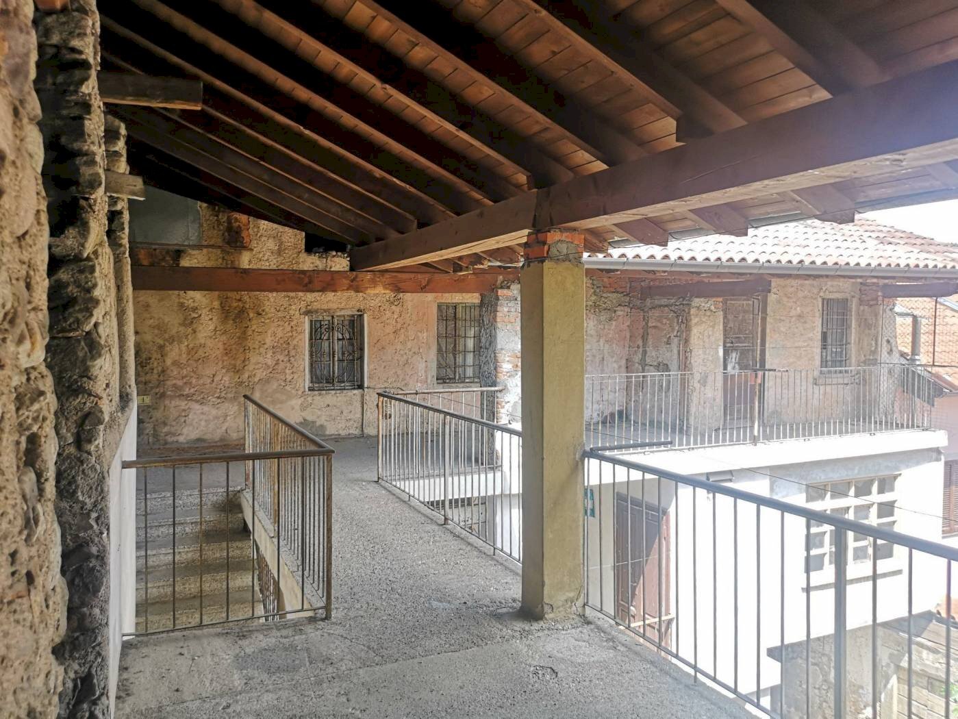 balconata - Stabile - Palazzo via Achille Motta, 1, Malnate - foto 3