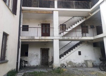 cortile - Stabile - Palazzo via Achille Motta, 1, Malnate - foto 6