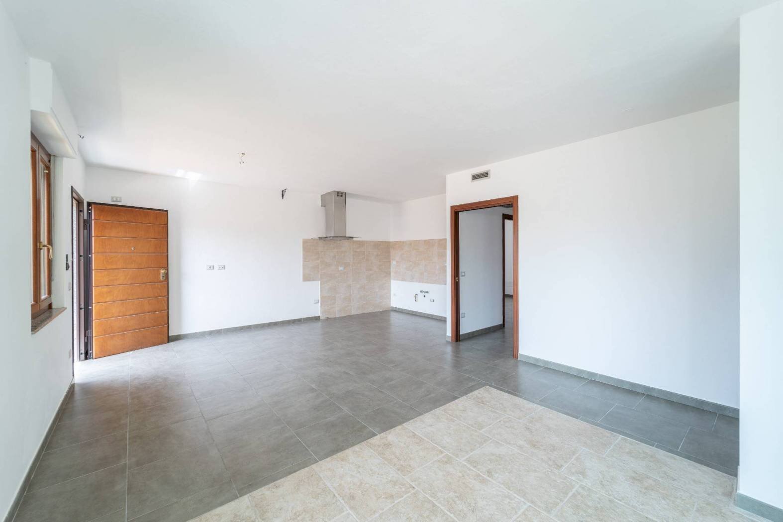 cucina a vista su sala - Appartamento via Antonio Pacinotti, Alghero - foto 3