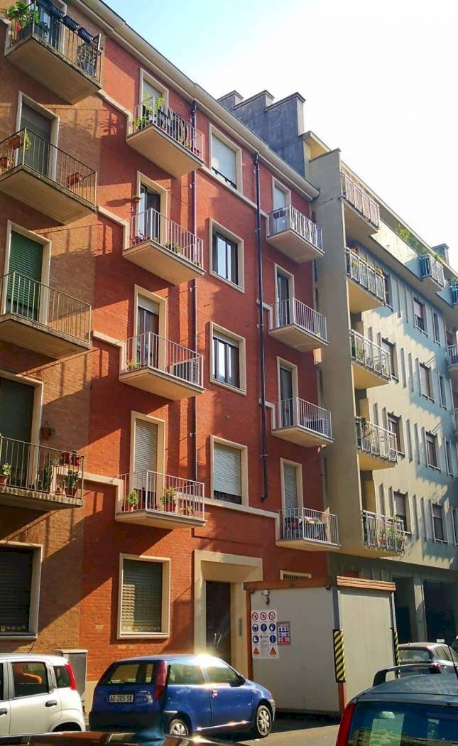 facciata - Trilocale via Raffaele Cadorna 33, Torino (zona Santa Rita) - foto 1