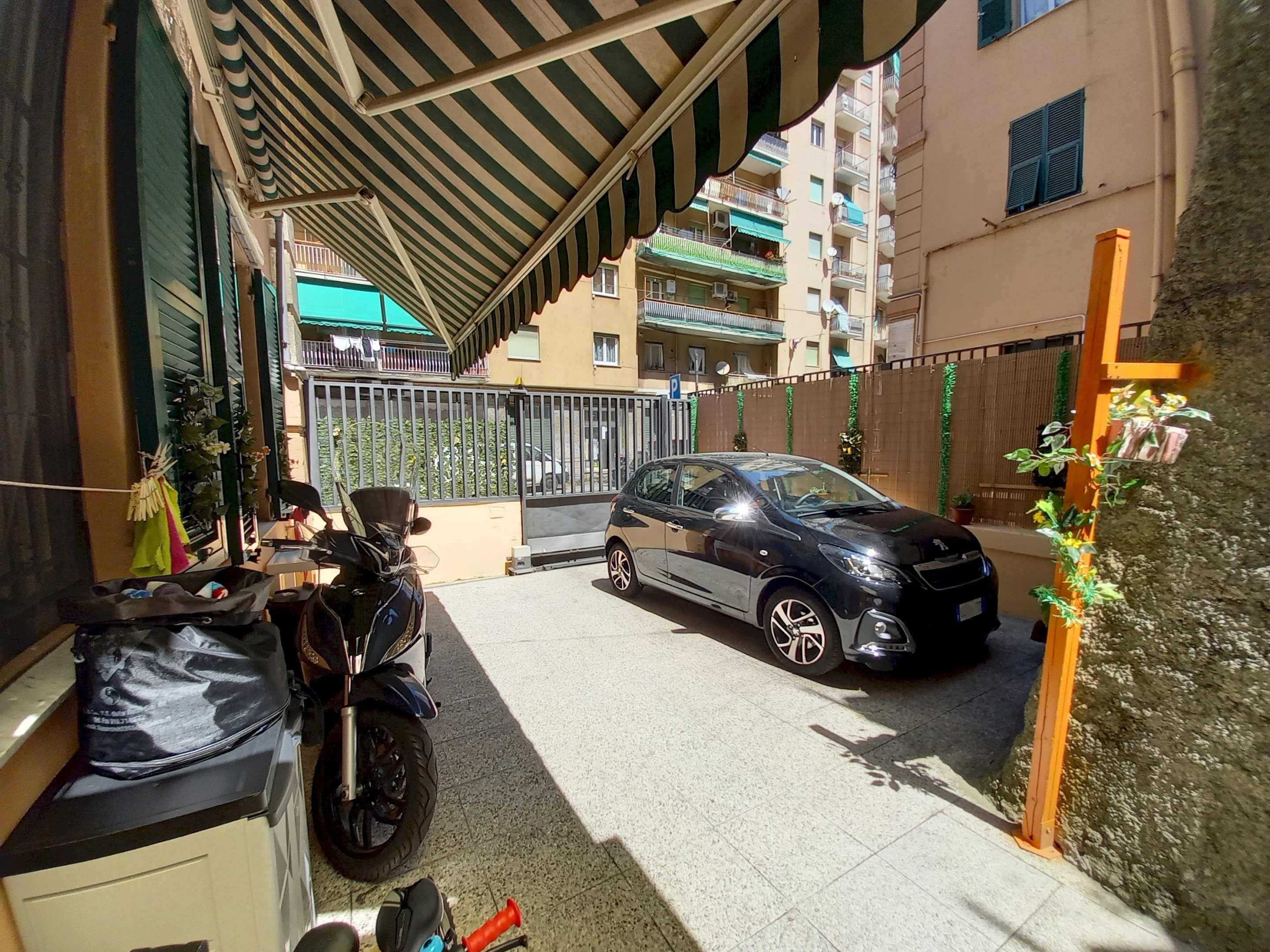 Appartamento largo Augusto Merlo, 183, Genova (zona Marassi) - foto 1