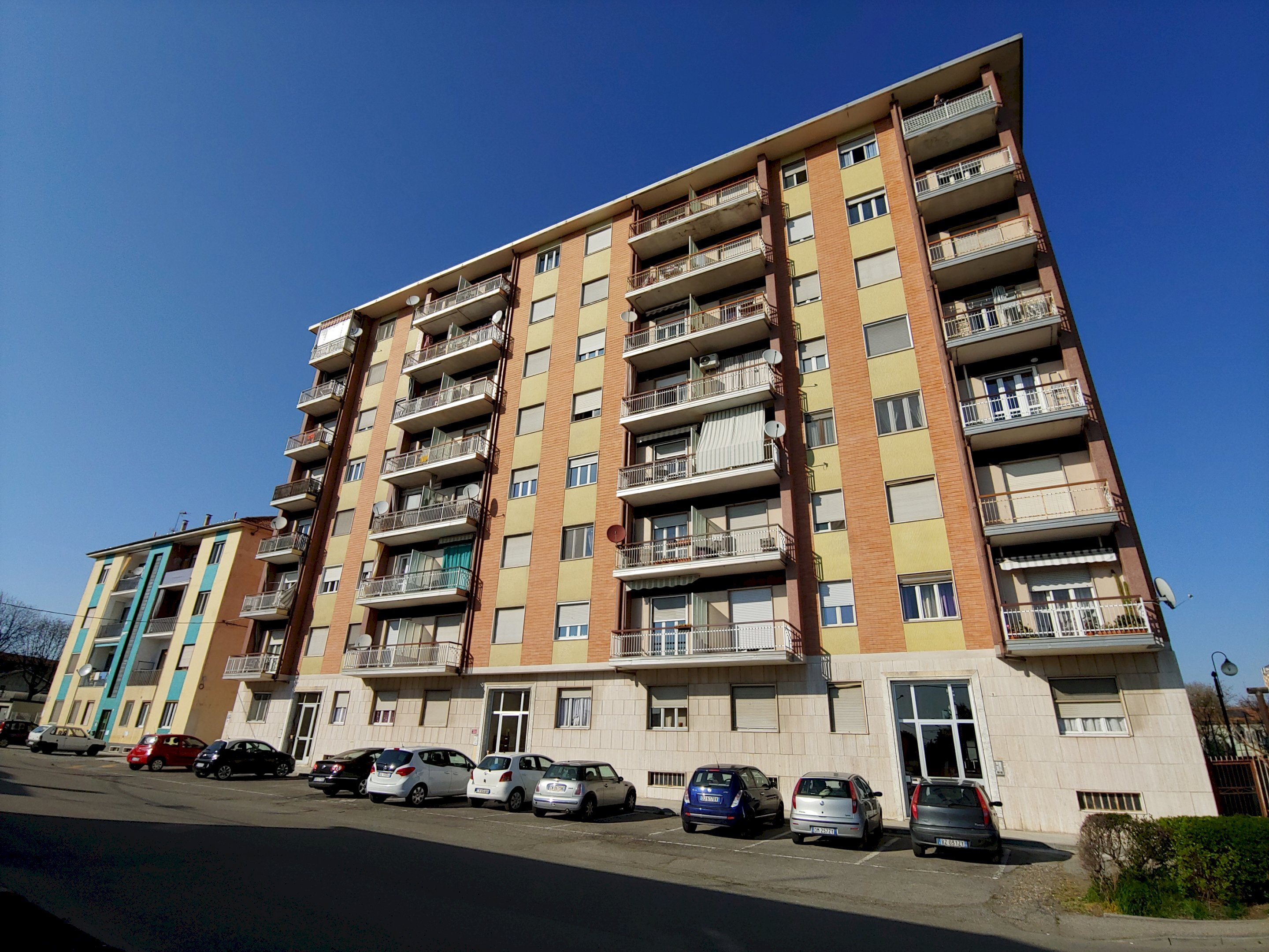 Trilocale corso Leone Giordano, 11, Livorno Ferraris - foto 1