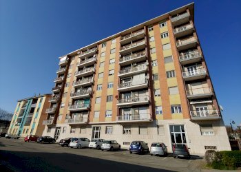 Trilocale corso Leone Giordano, 11, Livorno Ferraris - foto 1